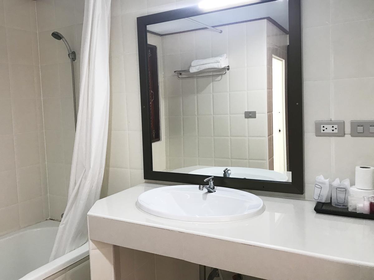 Toh Buk Seng Ayutthaya Hotel Ngoại thất bức ảnh