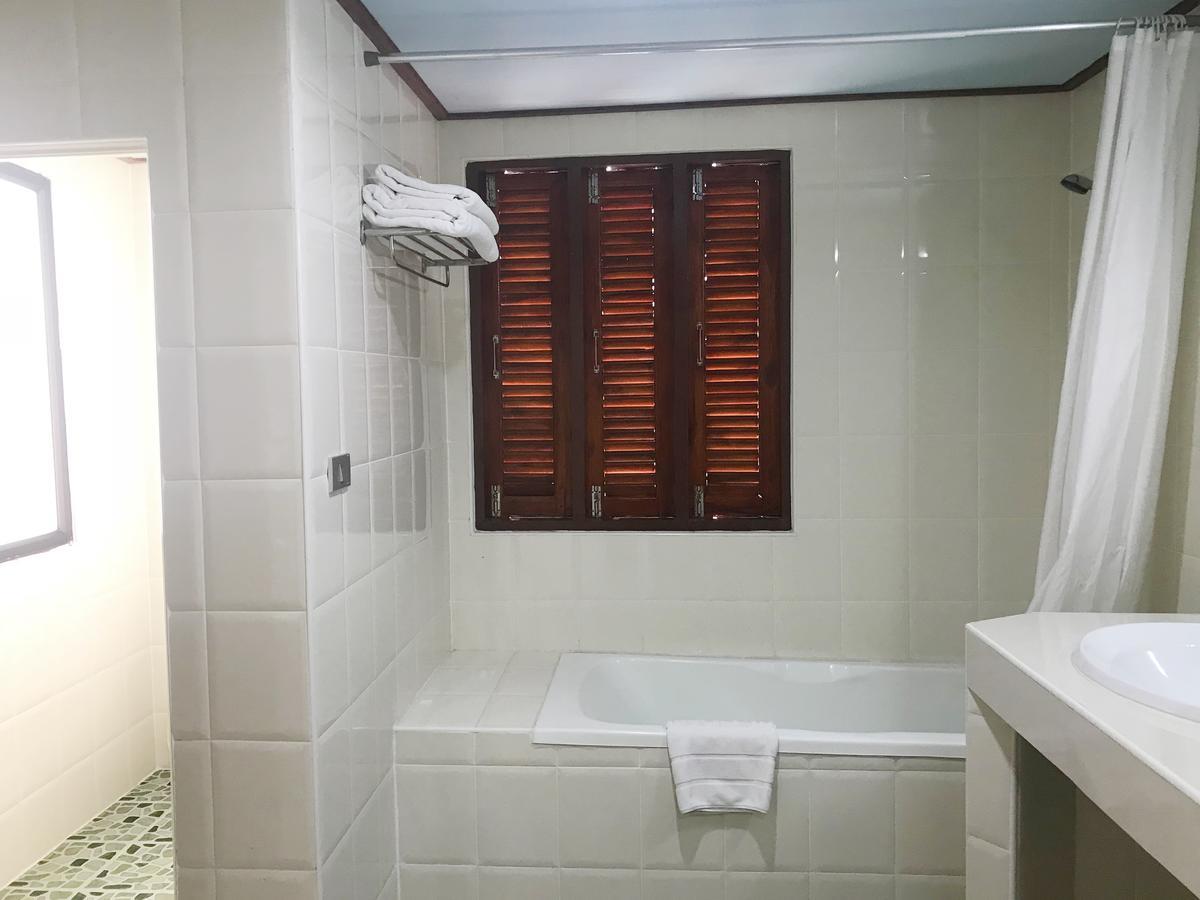 Toh Buk Seng Ayutthaya Hotel Ngoại thất bức ảnh