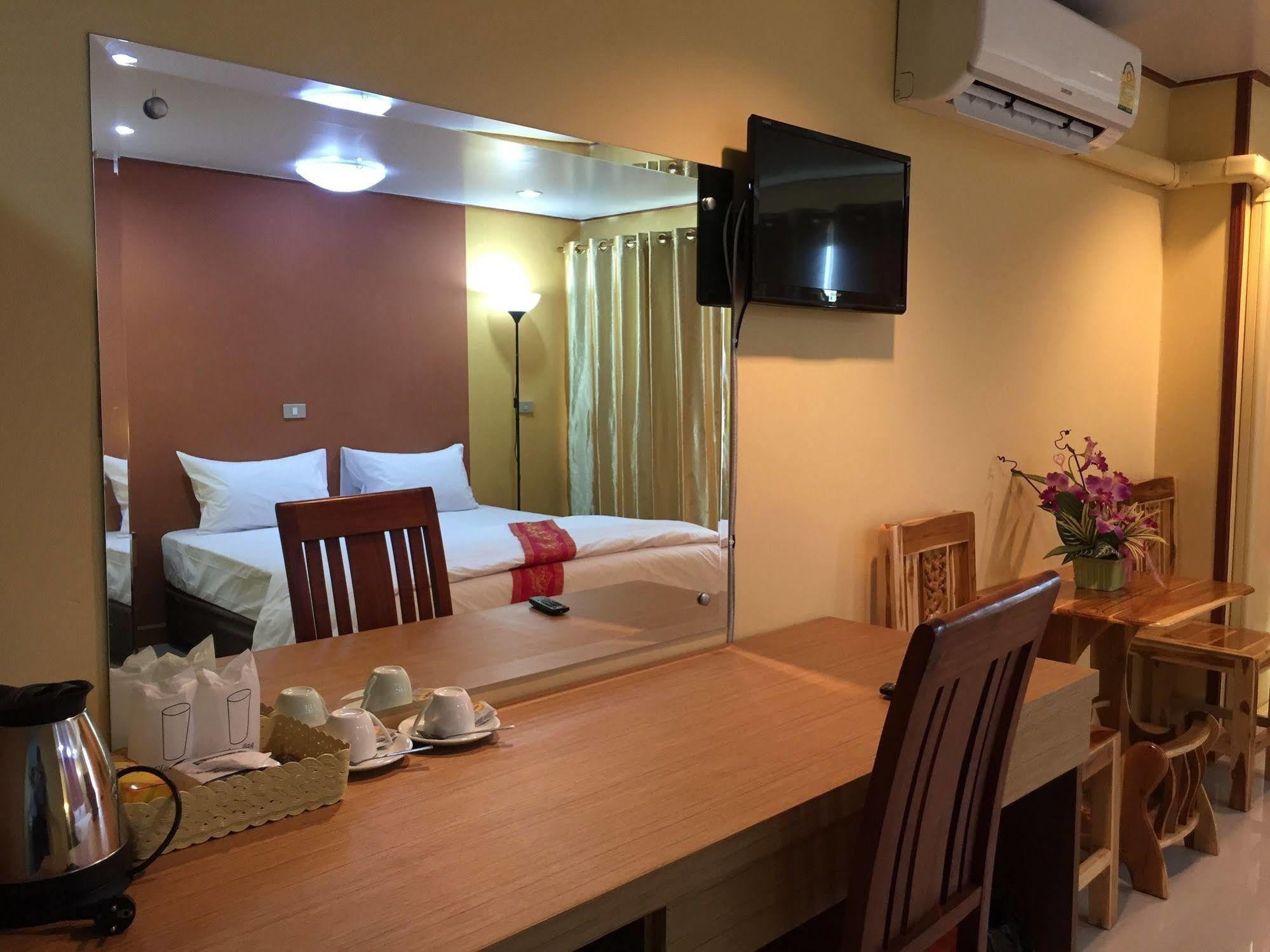 Toh Buk Seng Ayutthaya Hotel Ngoại thất bức ảnh