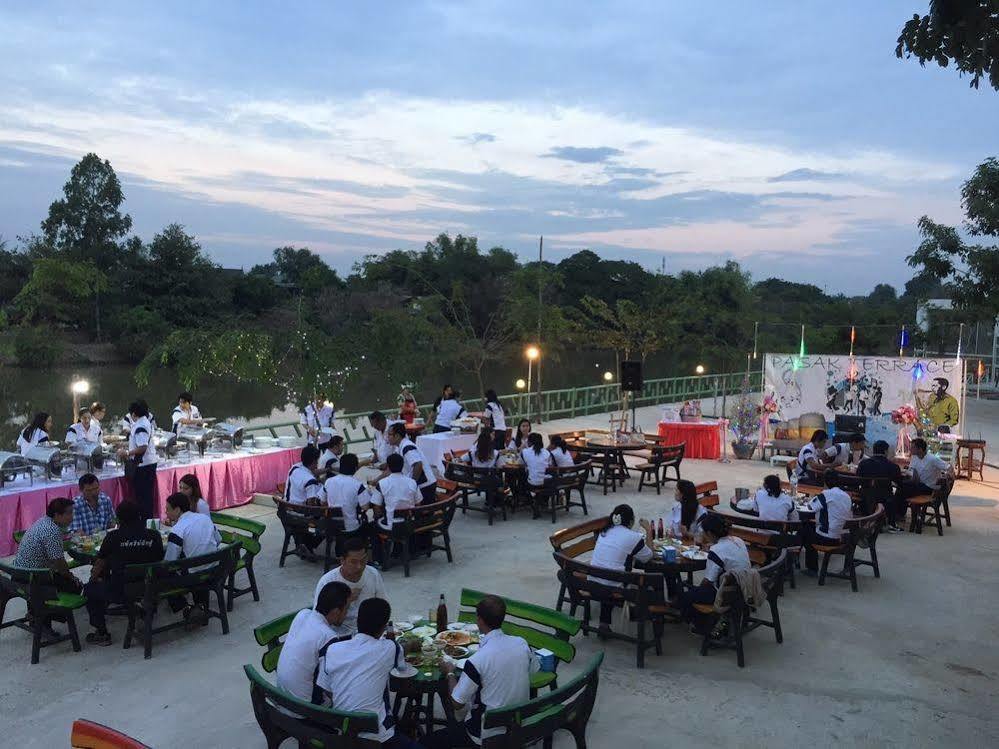 Toh Buk Seng Ayutthaya Hotel Ngoại thất bức ảnh